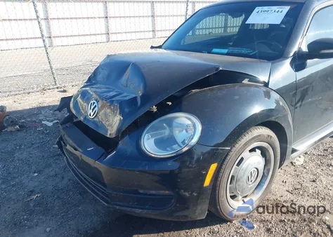2012 Volkswagen Beetle 2.5L z USA, uszkodzony, nr VIN 3VWJP7ATXCM641155
